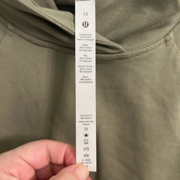 Lululemon Scuba Pullover Size 12 - Picture 4 of 5